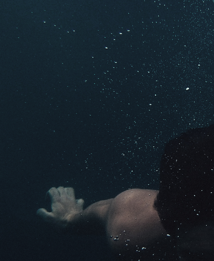 Deep Ocean Siding in Chattanooga hand