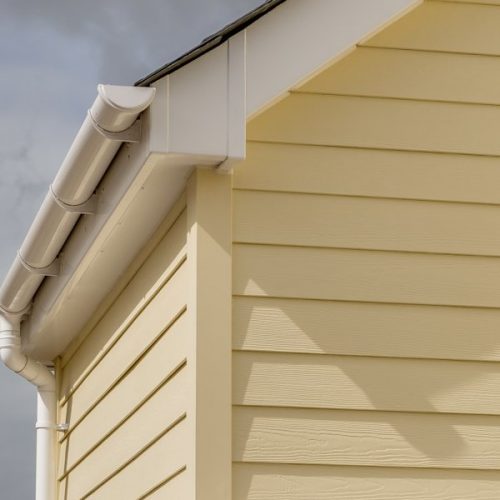 Woodland Cream Hardie Siding in Chattanooga